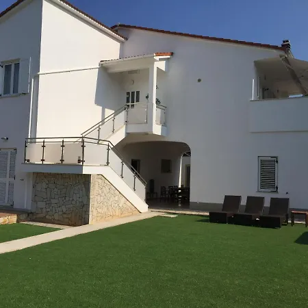 Apartment Soline Ada